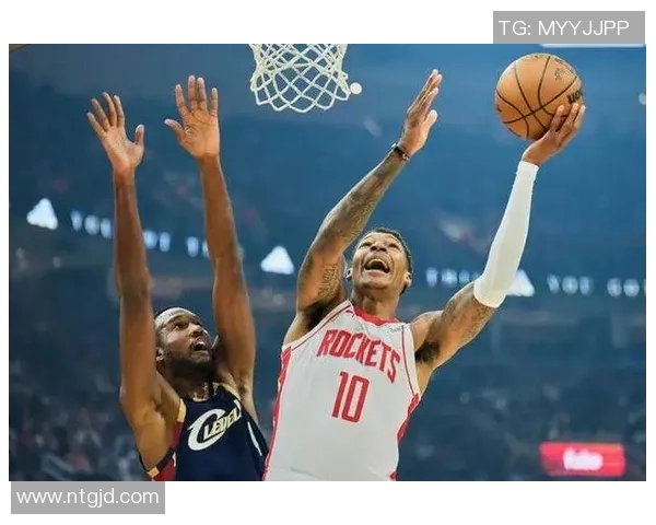 申京28+11+7,火箭豪取5连胜!霍勒迪成奇兵,火箭呈现跷跷板效应